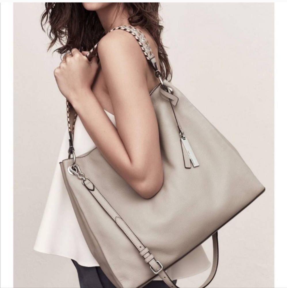 NWT Vince Camuto NWT Nadja Leather Hobo Brown Shoulder Crossbody Handbag - Picture 2 of 10